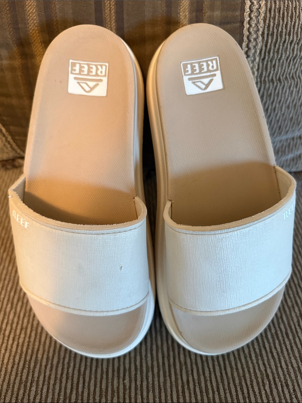 Ladies Reef Brand  Slides. Sz 7 LNC